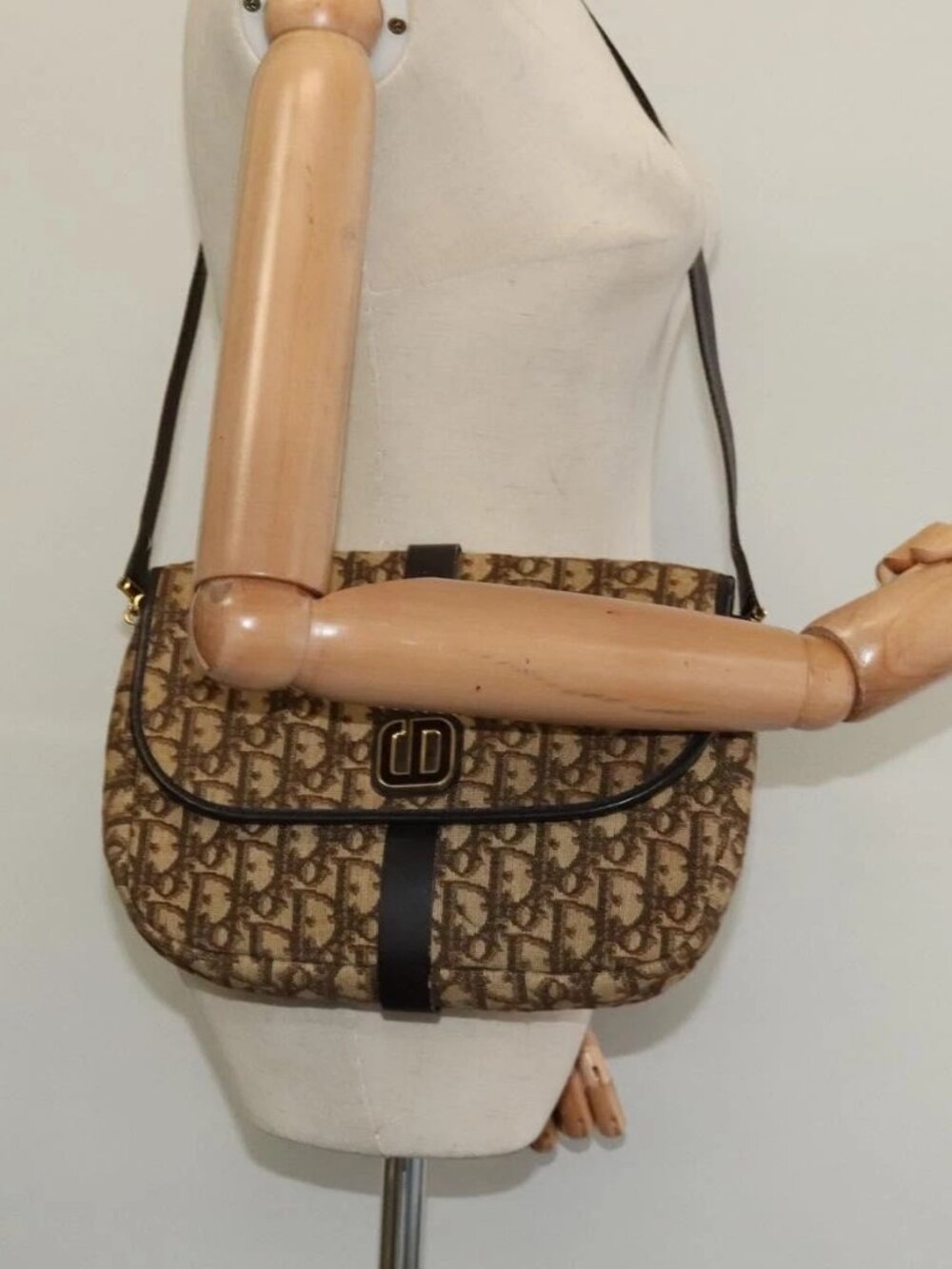 Christian Dior Trotter Canvas Shoulder Bag Brown Gold Auth 126151 - Picture 15 of 16